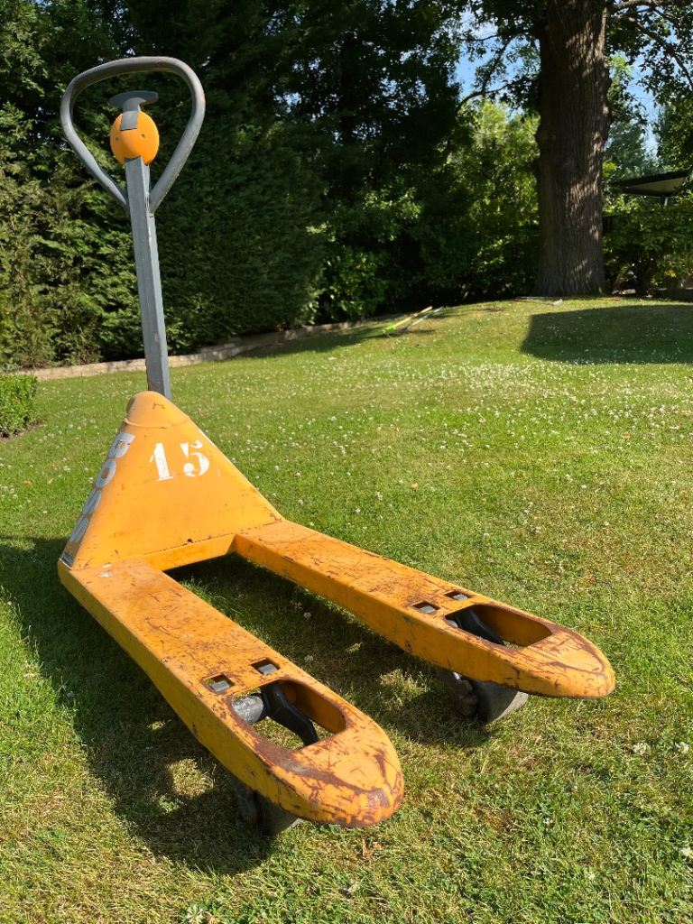 BOSS Pallet Truck – Yellow, Fair Condition