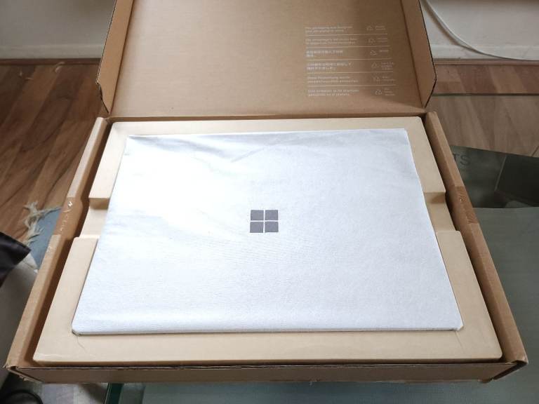 ❤️ Microsoft Surface Laptop 3 15” (2496x1664) Touchscreen i7-10th Gen 16GB RAM 256GB SSD Dolby