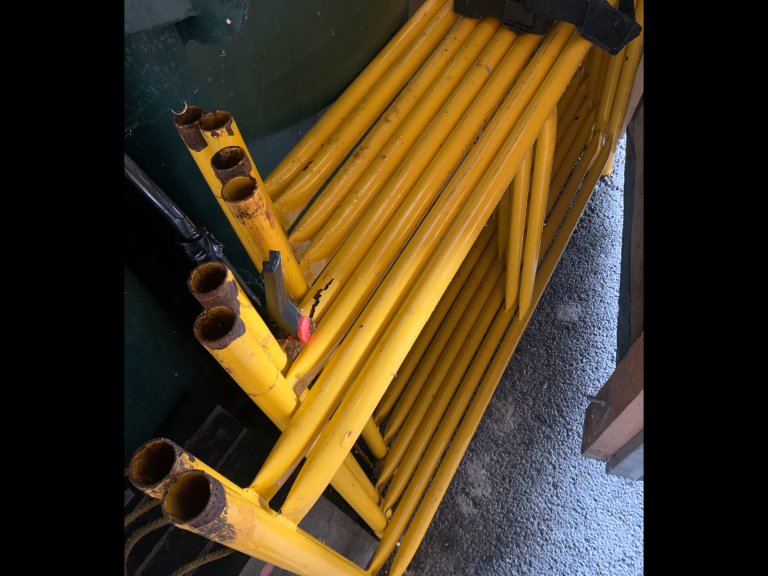 Slot together scaffold 