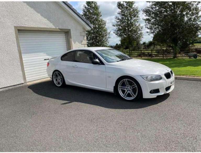 BMW, 3 SERIES, Coupe, 2011, Manual, 1995 (cc), 2 doors