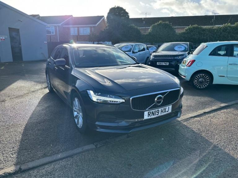  Volvo V90 2.0 T4 Momentum 5dr Geartronic Petrol
