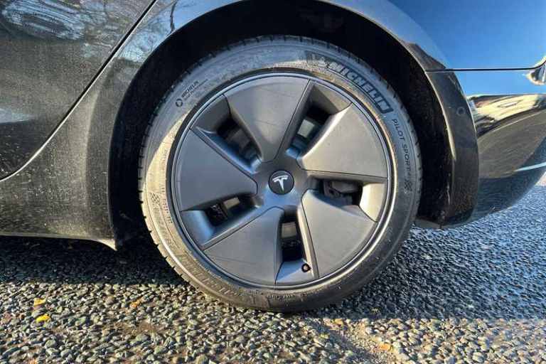 2022 Tesla Model 3 Standard Range Plus Saloon 4dr Electric Auto RWD (241 bhp) Saloon Electric Aut...