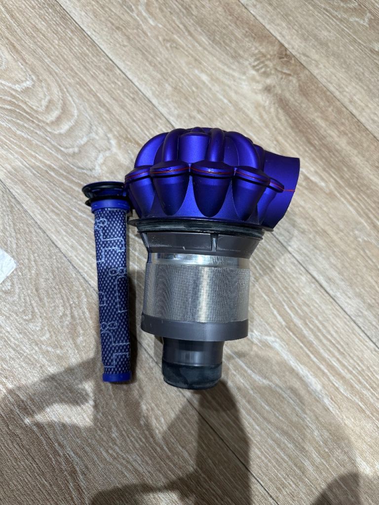 Dyson Vacuum Cleaner Cyclone Assembly and Filter – Good Condition