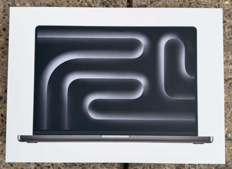 Apple MacBook Pro 16" M5 Max 36GB 2TB Black - Sealed Brand New 