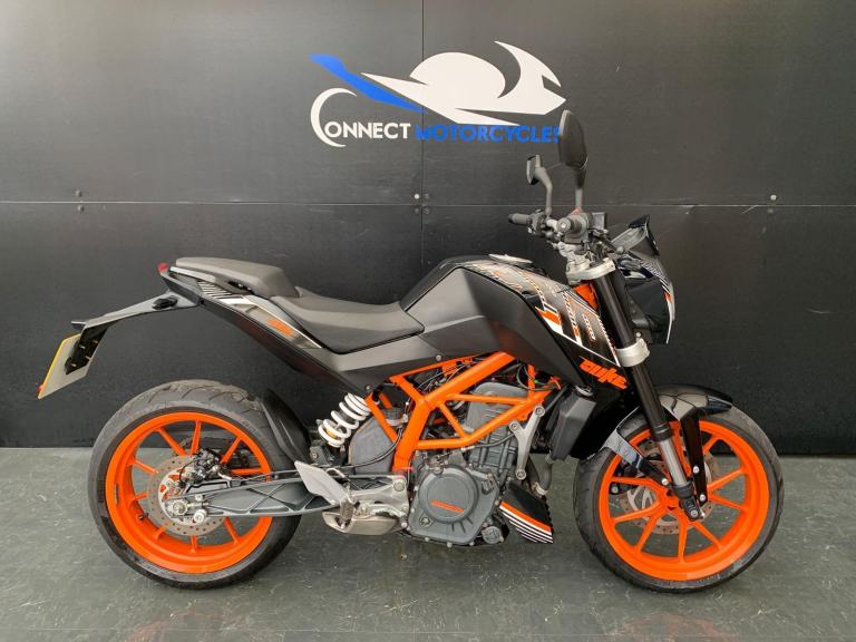 KTM 390 DUKE 2015 TRADE SALE HPI CLEAR LOW MILEAGE