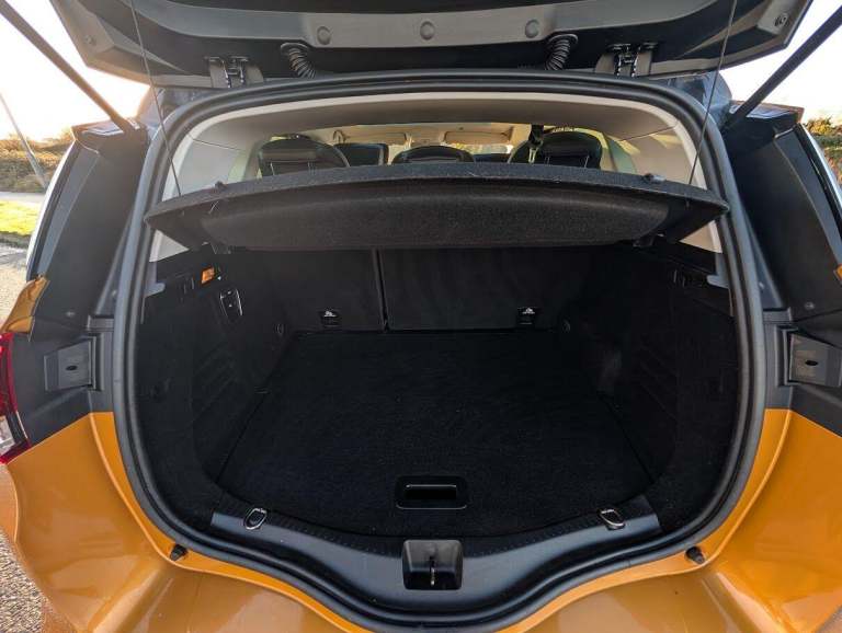 2016 Renault Scenic 1.6 dCi Dynamique S Nav 5dr MPV DIESEL Manual