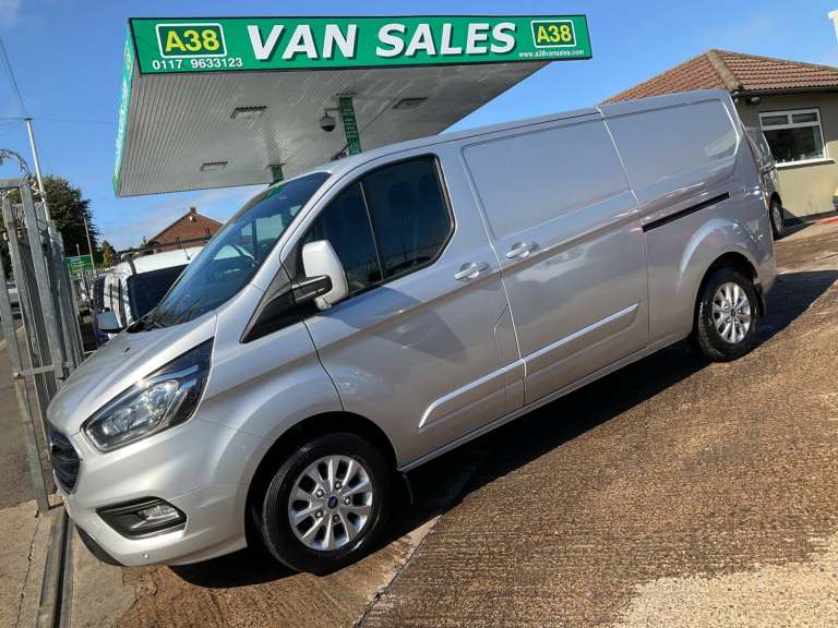2023 Ford Transit Custom 300 LIMITED L2 2.0 ECOBLUE 130 BHP PANEL VAN EURO 6 PANEL VAN Diesel Manual