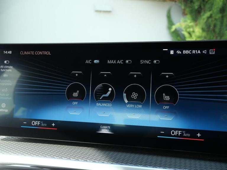 2022 BMW 3 Series 2.0 330e 12kWh M Sport Touring 5dr Petrol Plug-in Hybrid Auto Euro 6 (s/s)  Est...