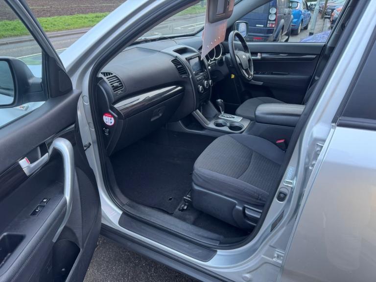 KIA SORENTO 2.2 CRDi 1 Silver Auto Diesel 2011