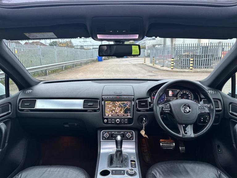 2015 Volkswagen Touareg 3.0 V6 TDI BlueMotion Tech 262 R-Line 5dr Tip Auto Euro 6 ESTATE Diesel A...