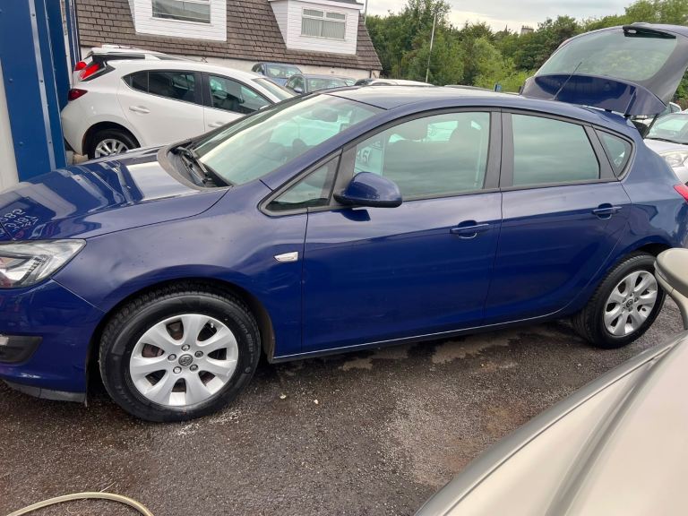 2014 64 Vauxhall Astra design 1.6 ctdi eco flex s/s mot 6/27 road tax 1 year power steering   £1495