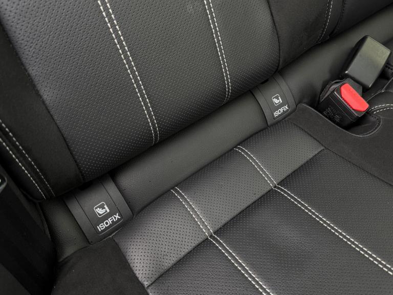 2018 Land Rover Range Rover Velar 2.0 D240 R-Dynamic S 5dr Auto ESTATE DIESEL Automatic