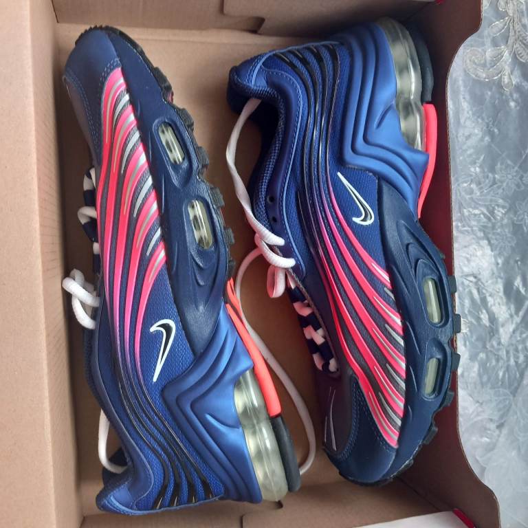 Branded footwear bulk