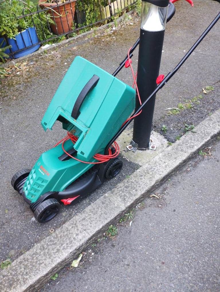 Lawnmower 