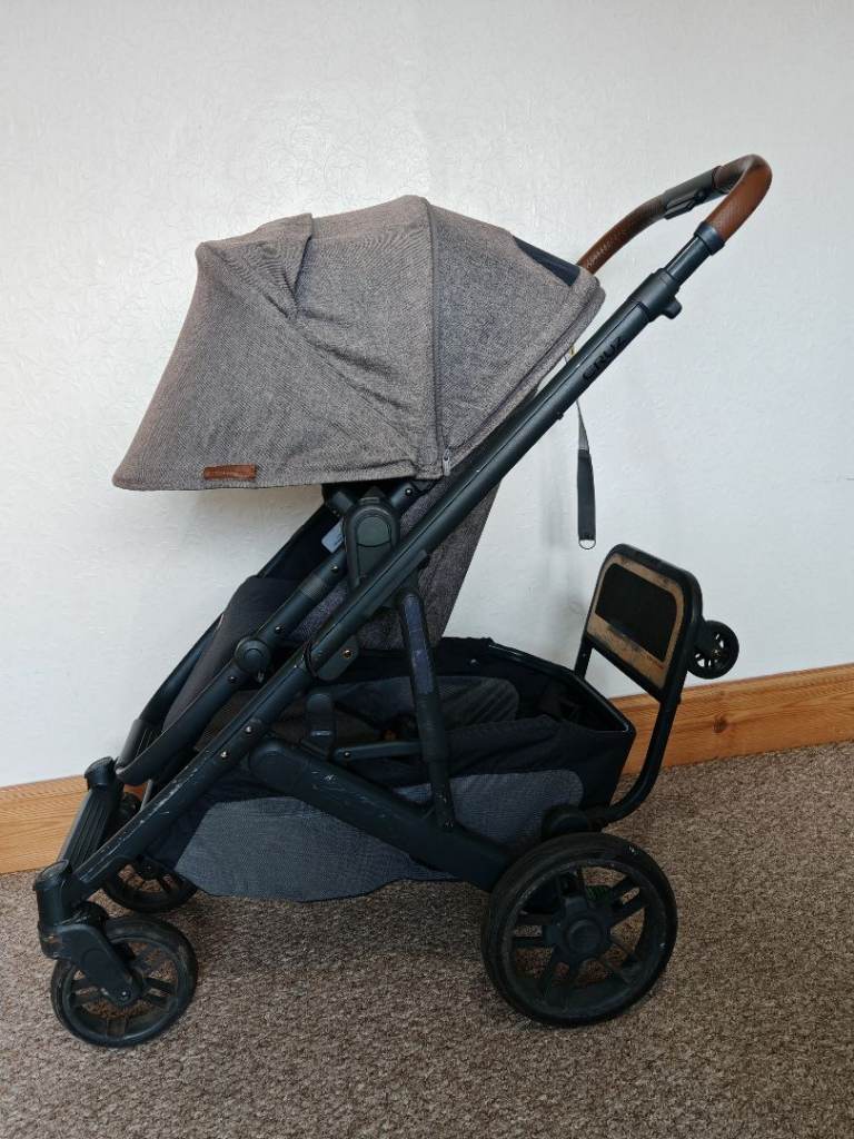 Uppababy Cruz v2 can post