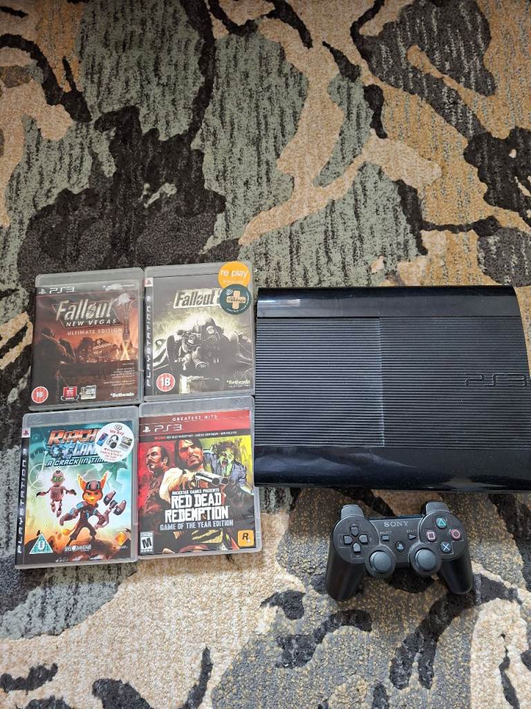 Ps3 Super Slim with 4 games included