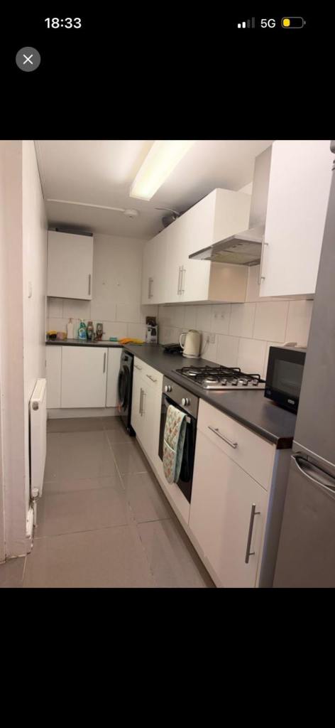 Prime Isle of Dogs Living! 3 Mins to DLR & Right Next to ASDA!