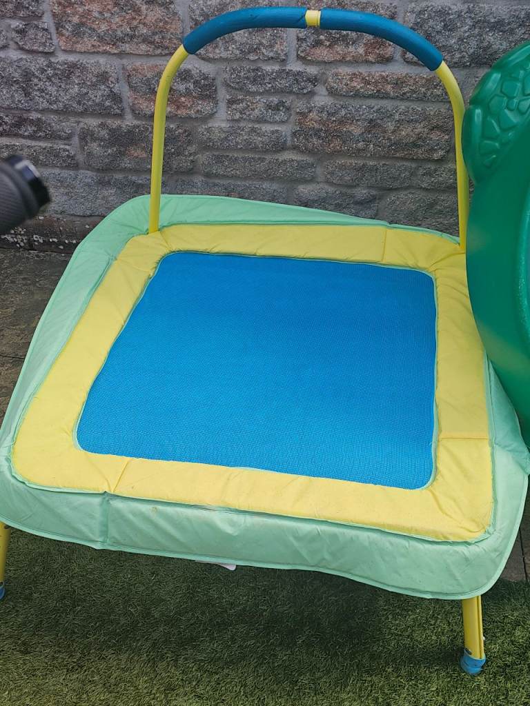 Child's trampoline 