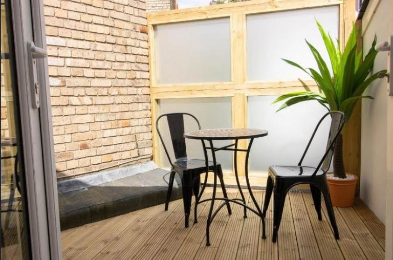2 bed maisonette to rent in the heart of Torquay