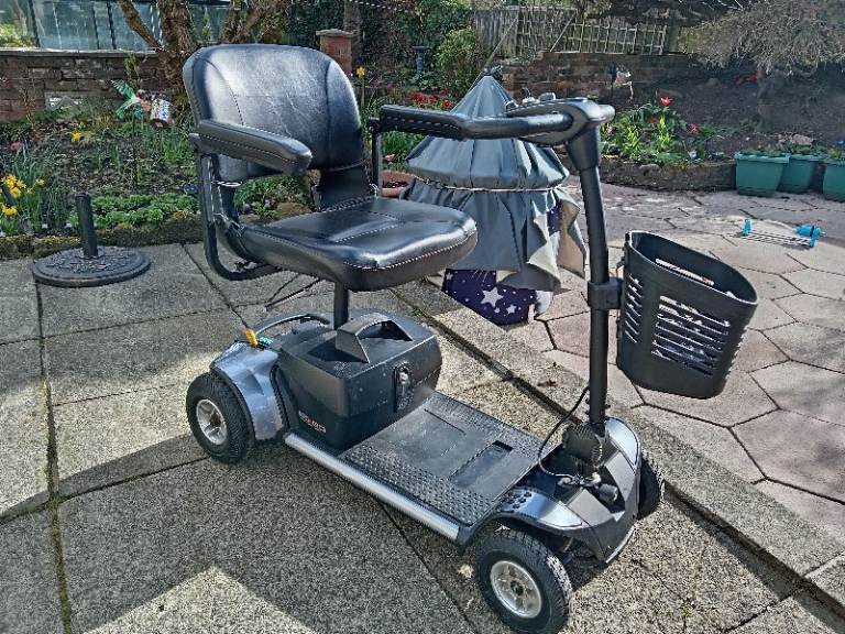 Folding mobility scooter, good condition can deliver free locally 