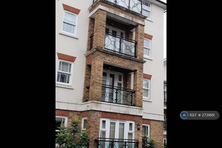 2 bedroom flat in Holford Way, London, SW15 (2 bed) (#2731661)