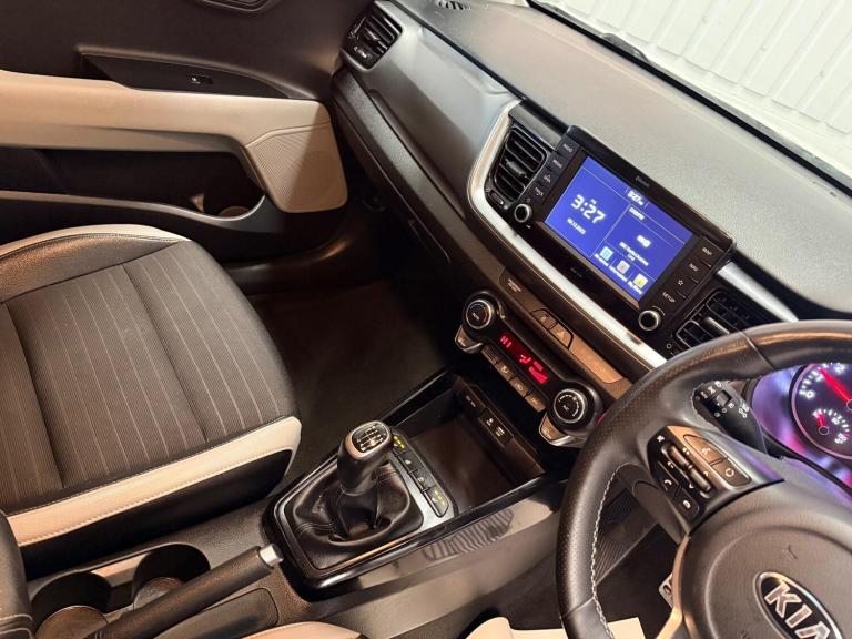 2018 Kia Stonic 1.0 T-GDi First Edition Euro 6 (s/s) 5dr HATCHBACK Petrol Manual