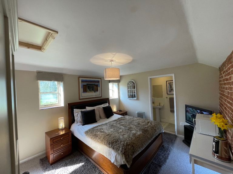 Private Double En-Suite Shower/Gym/Parking/Garden—Near Loddon, Norfolk