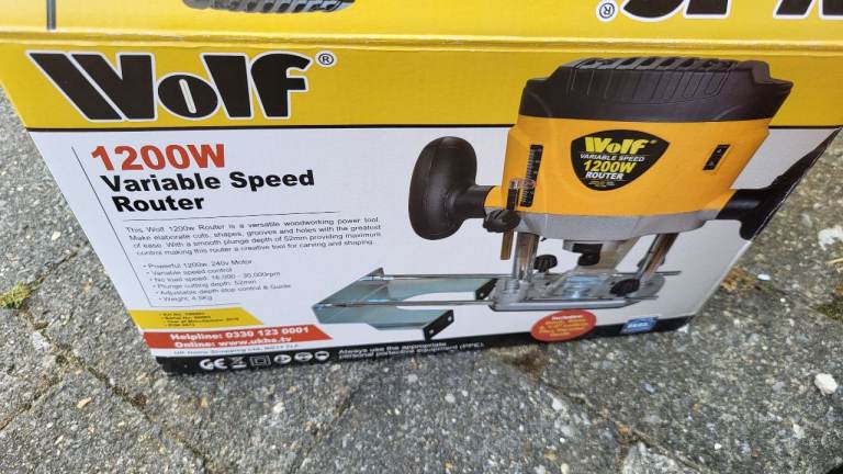 Wolf 1200W Variable Speed Router - minimally used