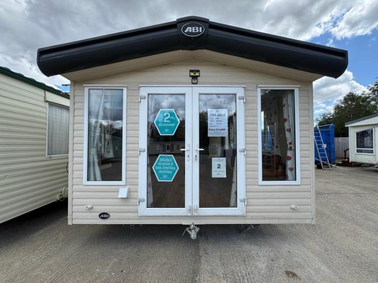 Tidy Offsite 2 Bed Static Caravan with French Doors, DG, CH, Ensuite, New Carpet
