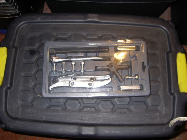  Sprocket or crankshaft Puller