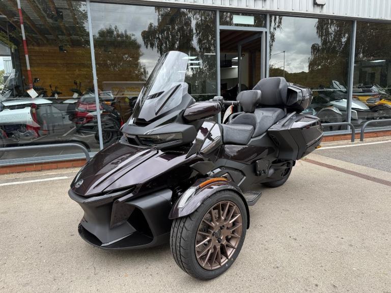 2025 Can-Am Spyder RT Sea to Sky1330cc 6 speed semi auto trike Dusk Metallic