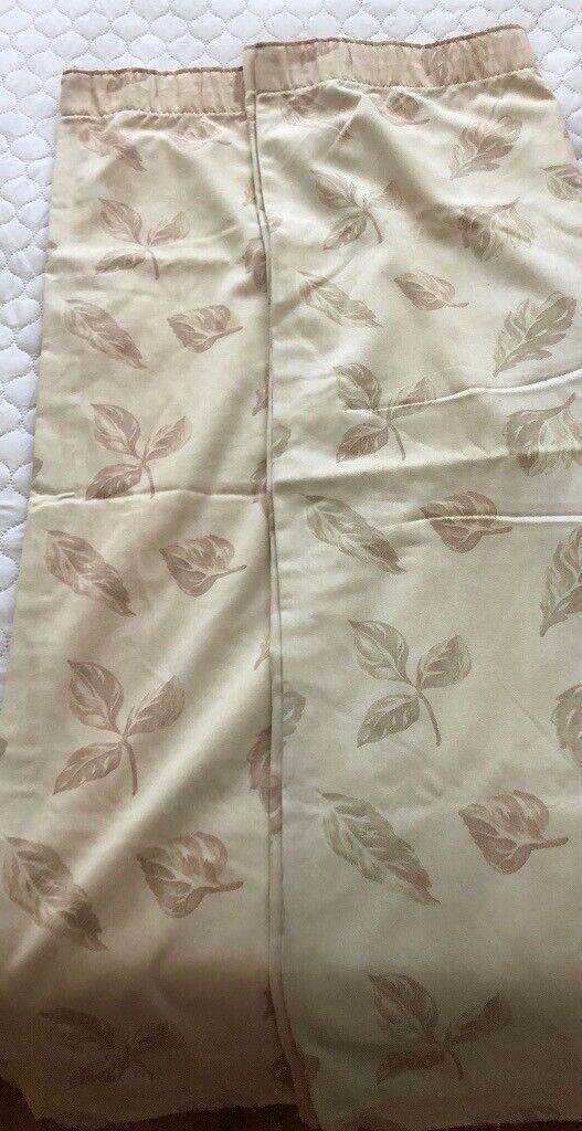 Pair of pencil pleat curtains 