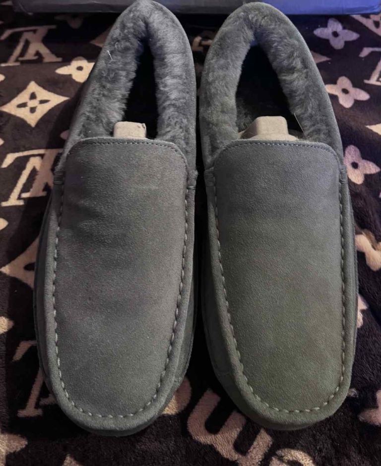 Men’s slippers