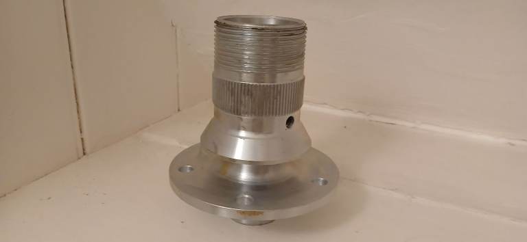 JAGUAR DAIMLER WIRE WHEEL SPLINED HUBS,FOR JAGUAR, DAIMLER Mk2, & E TYPE SERIES 1 &2 X4     NEW!