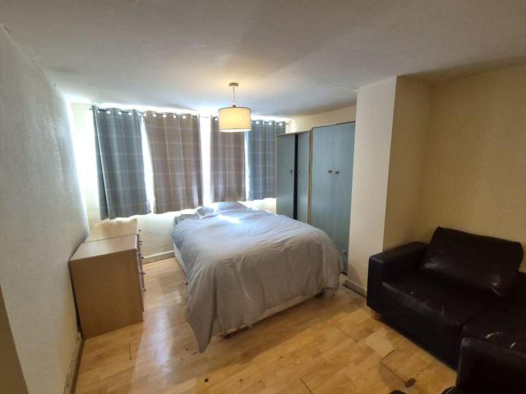 Studio Flat Available in NW2 for Universal Credit and PIP near Willesden Green, London