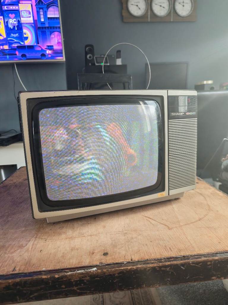 SHARP CRT COLOUR TV 14" 1980s