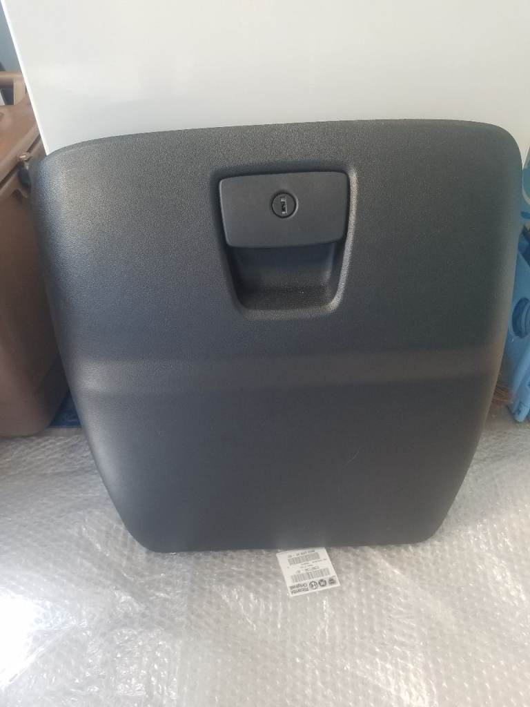 UPDATED. Peugeot Boxer Non-Maxi, 2016, Centre Console Glove Compartment.