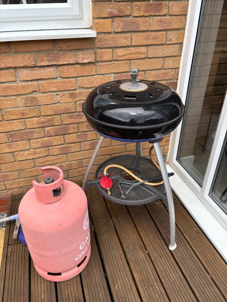 Cadac Carri Chef 2 Gourmet Combo BBQ with Gas Bottle