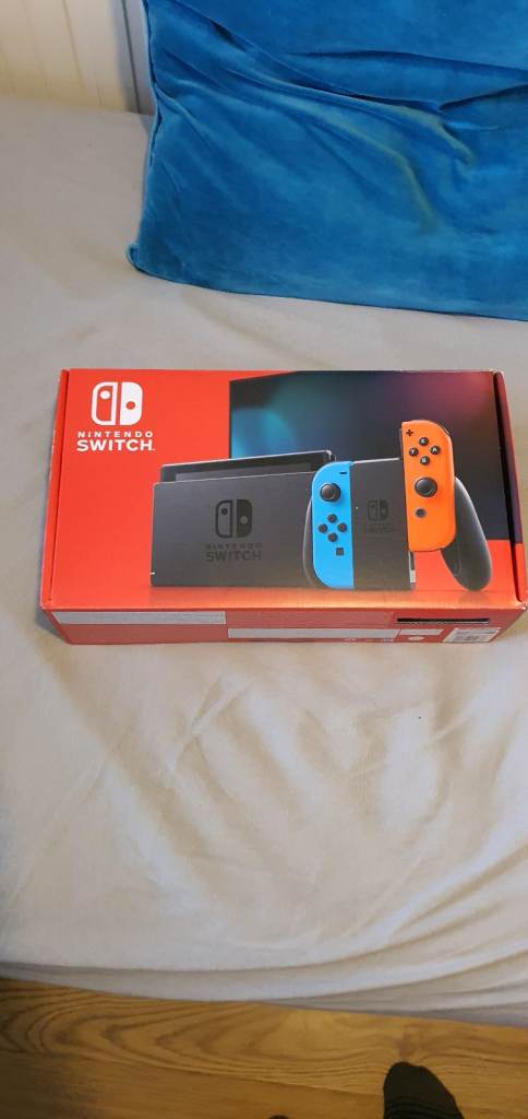 Nintendo switch + ⁸controller's 