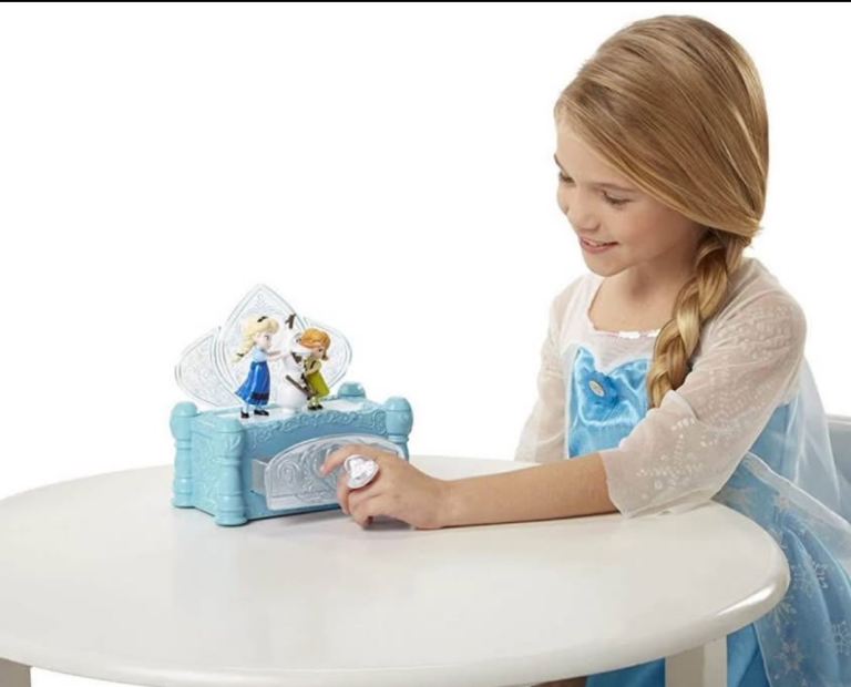 Disney Do You Want to Build a Snowman Frozen Musical Box Jewelry Box with Music Elsa Anna Olaf 