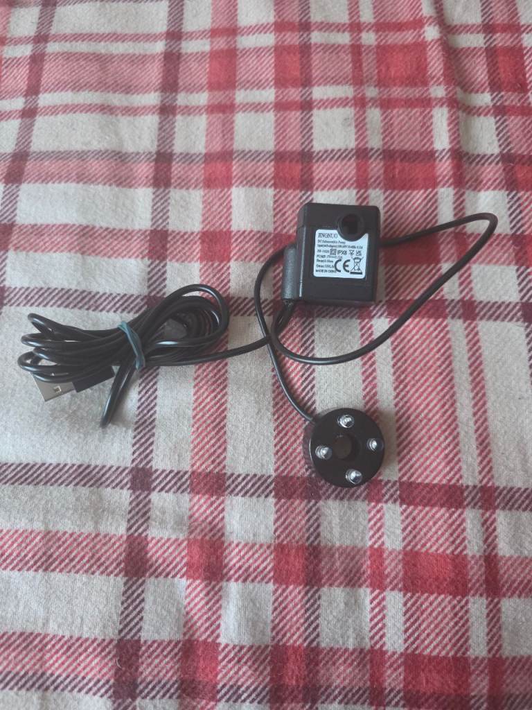 Submersible water pump 