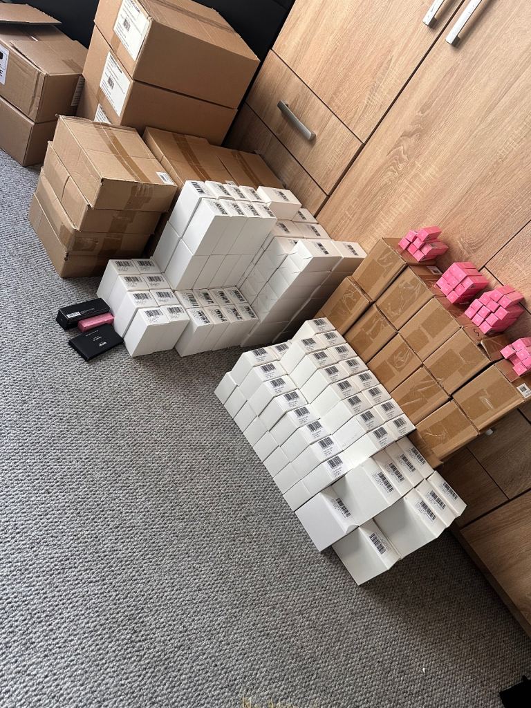 Bulk makeup 3000pcs for sale 
