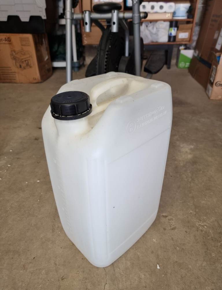 2X white 25 litre each water canisters