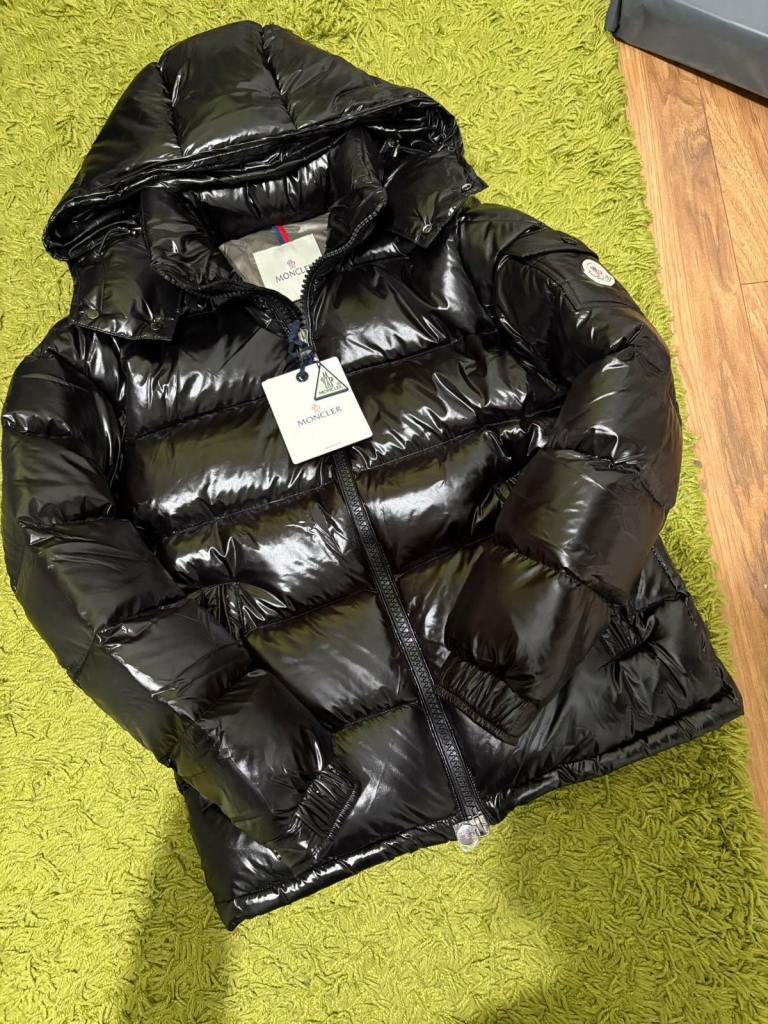 Moncler maya size small 