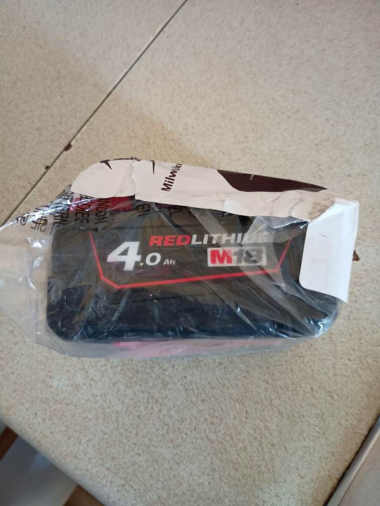 Milwaukee 4ah battery (genuine)