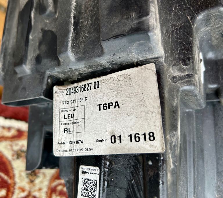 Volkswagen transporter 2021 left headlight