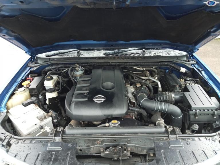 NISSAN NAVARA 2.5 dCi Tekna Blue Manual Diesel 2011