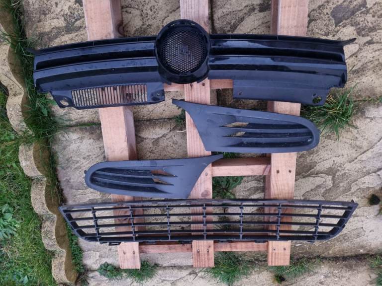 VW golf grille, side indicators and other 