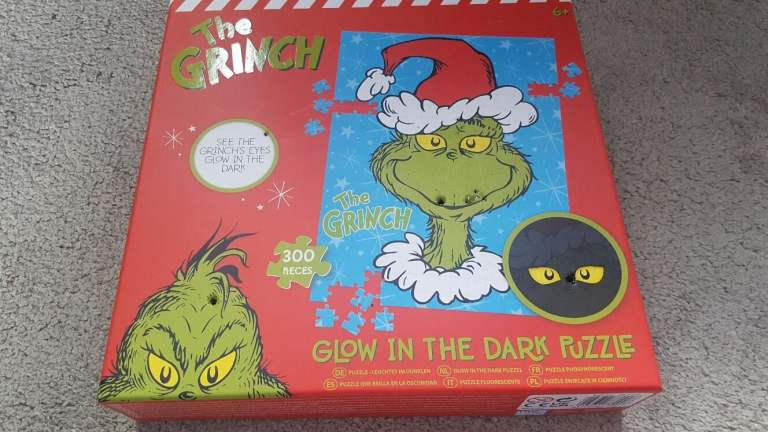Grinch 'Glow in Dark' Jigsaw Puzzle (Brand New in Box)