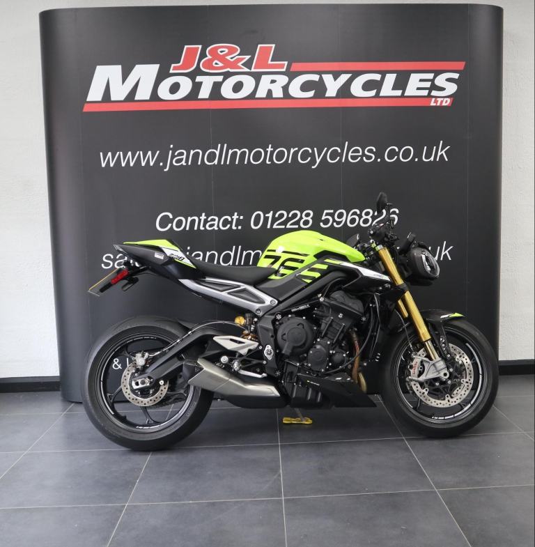 Triumph Street Triple Moto 2 765. low mileage.